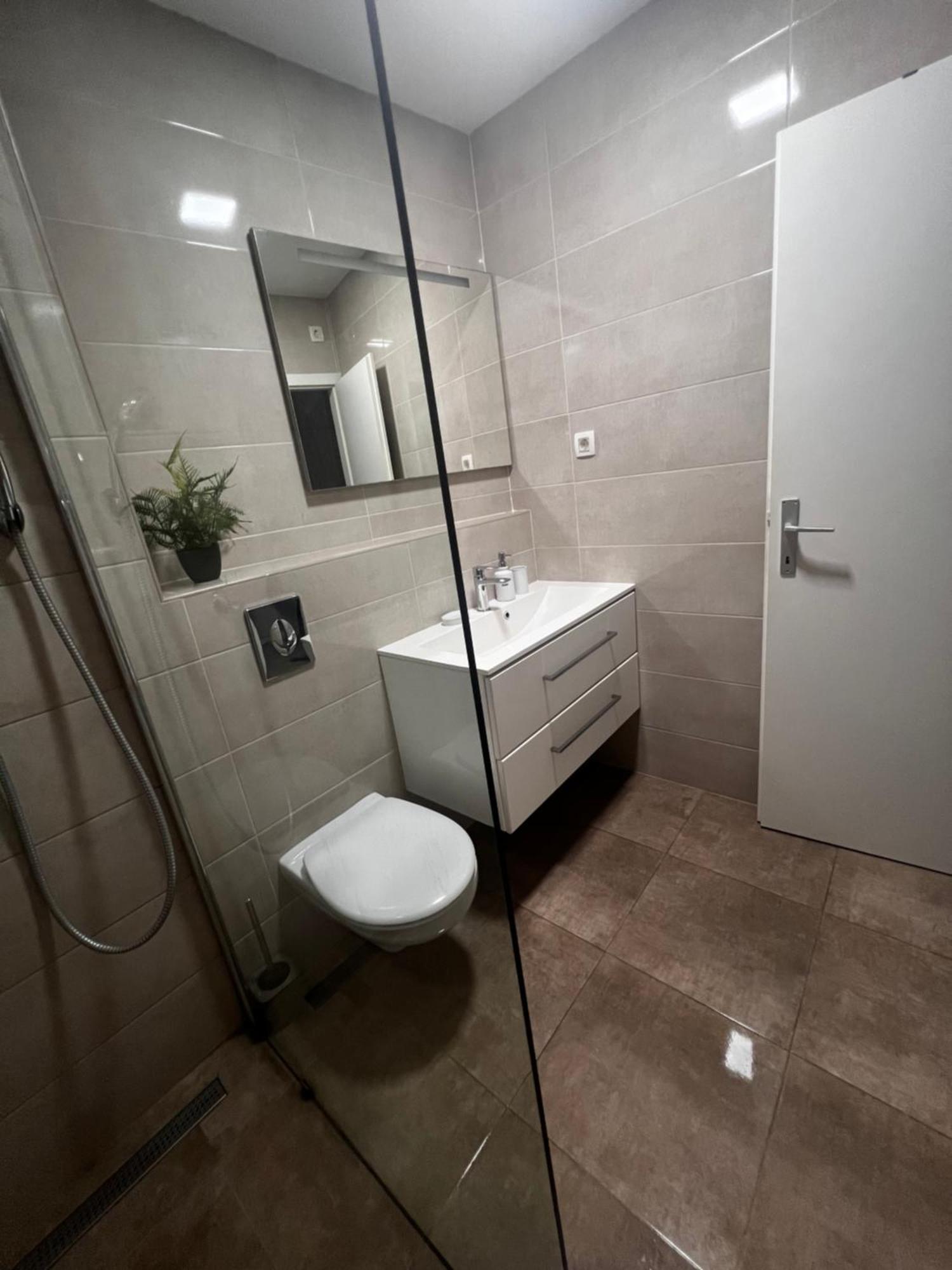 Apartmani Cvitanovic Башка-Вода Экстерьер фото